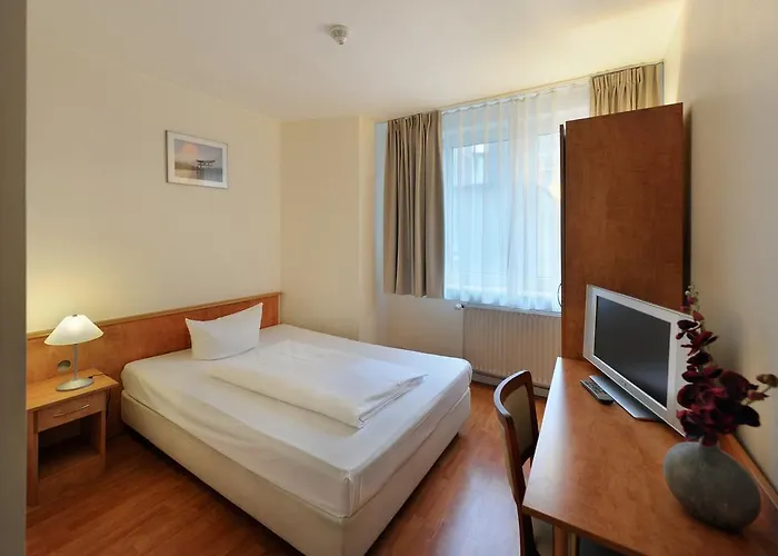 Отель Fair Frankfurt - An Der Messe 3*