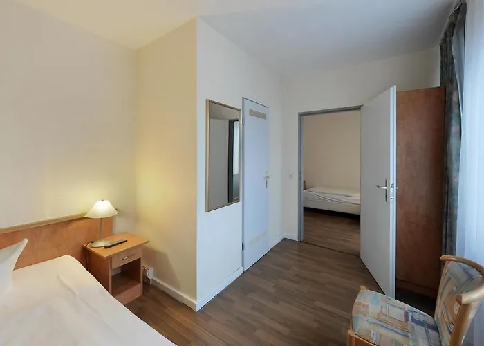 Fair Frankfurt - An Der Messe 3*