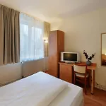 Fair Frankfurt - An Der Messe 3*