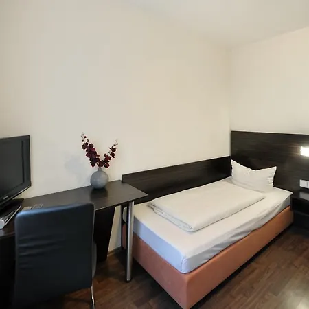 Fair Frankfurt - An Der Messe Frankfurt am Main