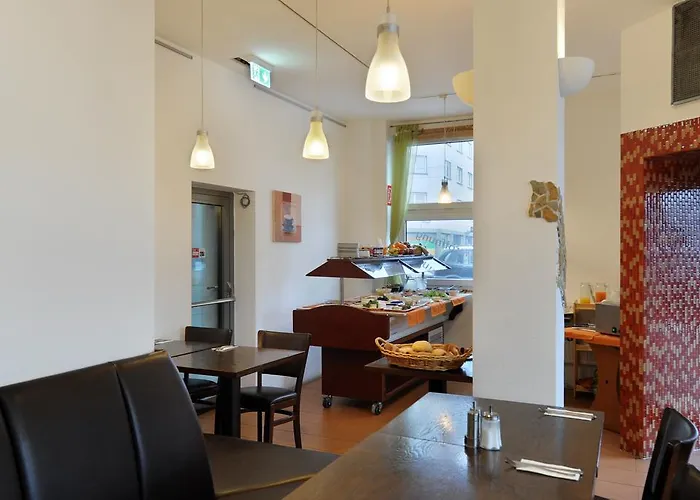 Fair Frankfurt - An Der Messe 3*