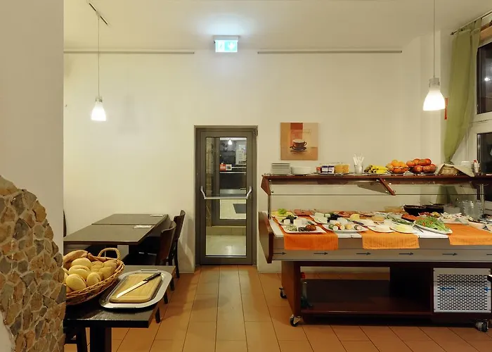 Fair Frankfurt - An Der Messe 美因河畔法兰克福