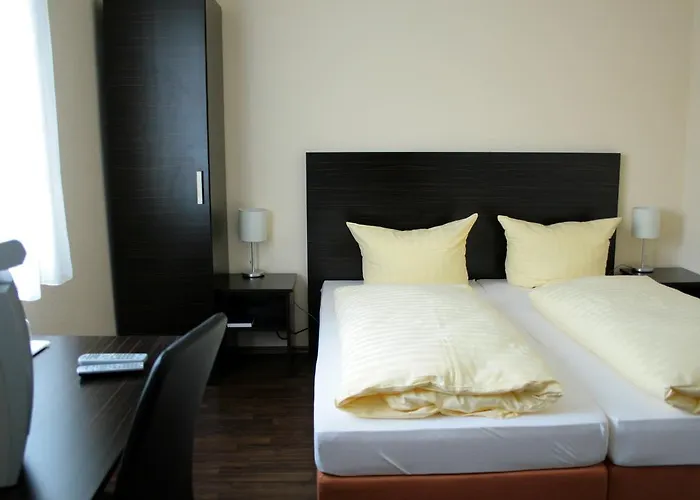 Fair Frankfurt - An Der Messe 3*