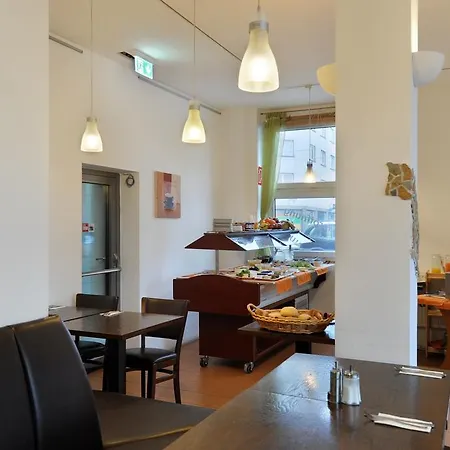 Fair Frankfurt - An Der Messe 3*