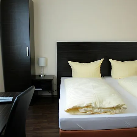 Fair Frankfurt - An Der Messe 3*