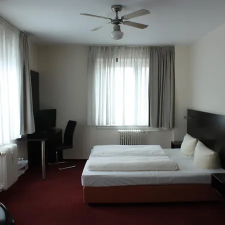 Отель Fair Frankfurt - An Der Messe 3*