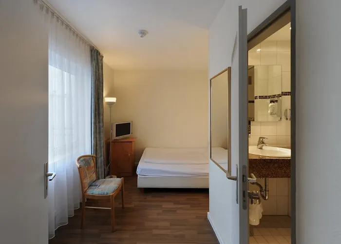 Fair Frankfurt - An Der Messe 3*